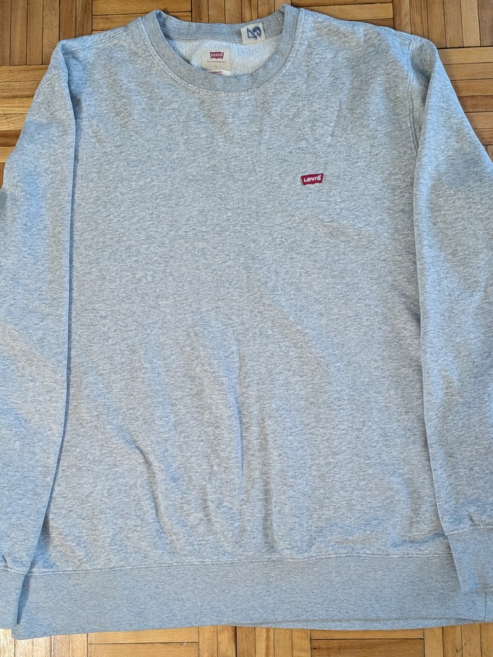Levi's Heather Light Gray Crewneck Sweatshirt with Red Logo - Large